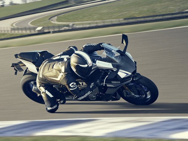 yamaha r1 2015